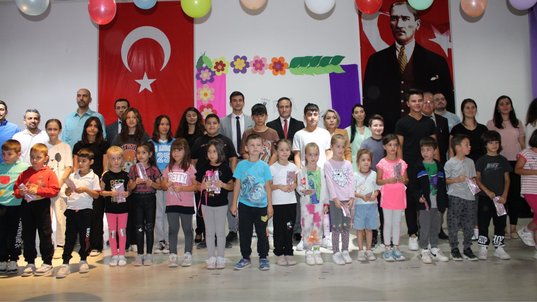  İlköğretim Haftası Kutlama Programı  Mihalgazi İlkokulu'nda Gerçekleşti. 